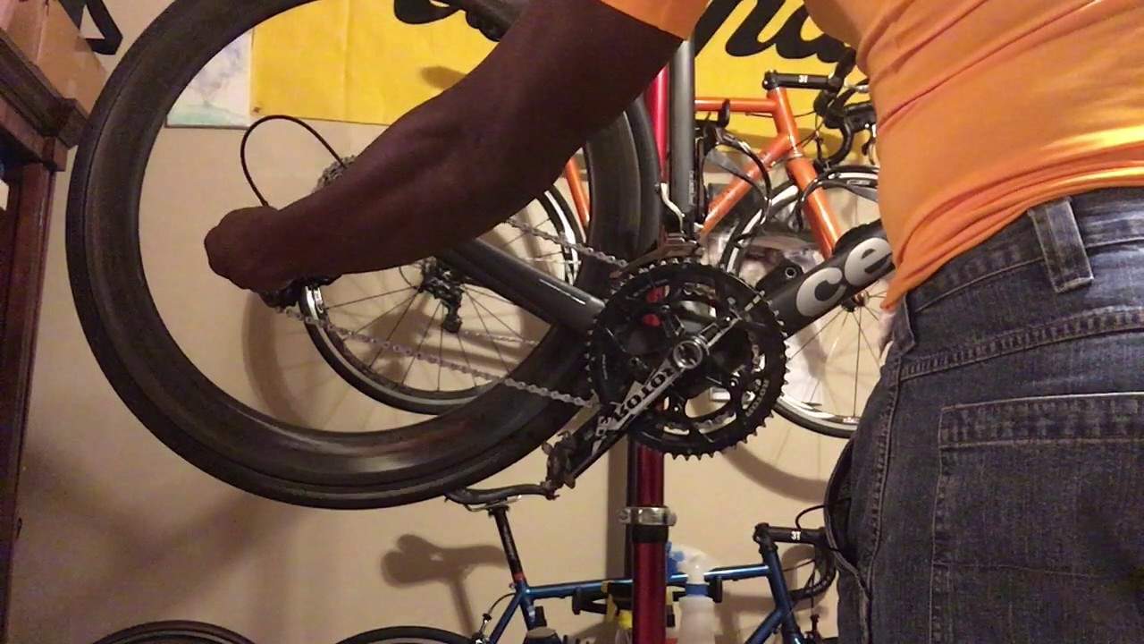Adjusting rear derailleur
